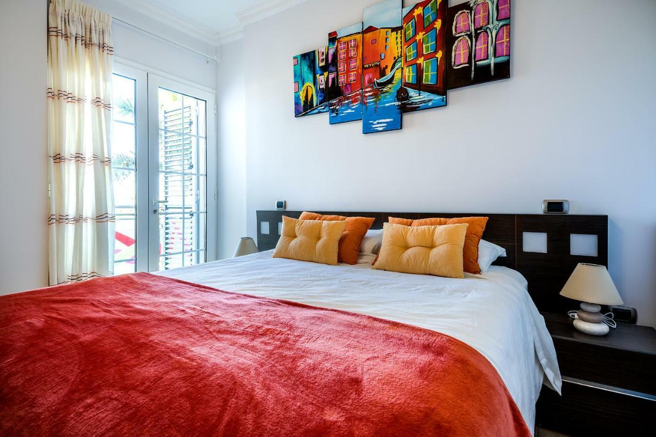Villa, Private Heated Pool And Jacuzzi . 마스팔로마스 외부 사진